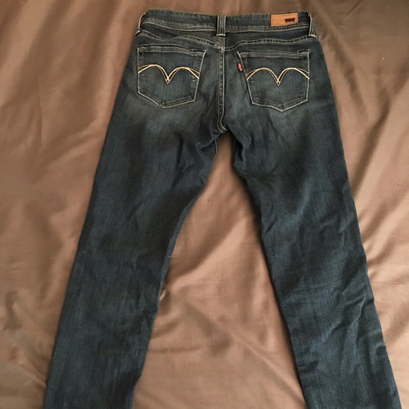 Levi’s Demi Curve Low Rise Skinny Jeans - Picture 2 of 3